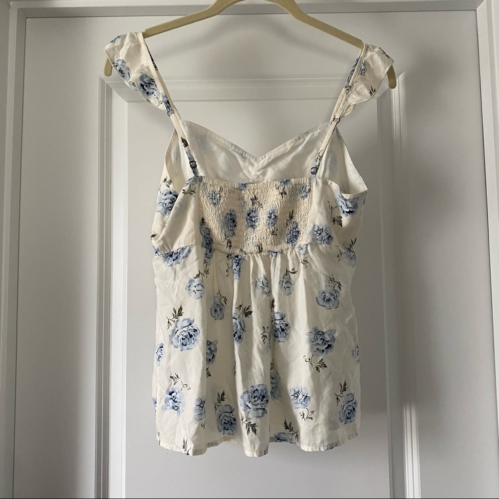 Abercrombie and Fitch Flutter Sleeve Top - Picture 5 of 5